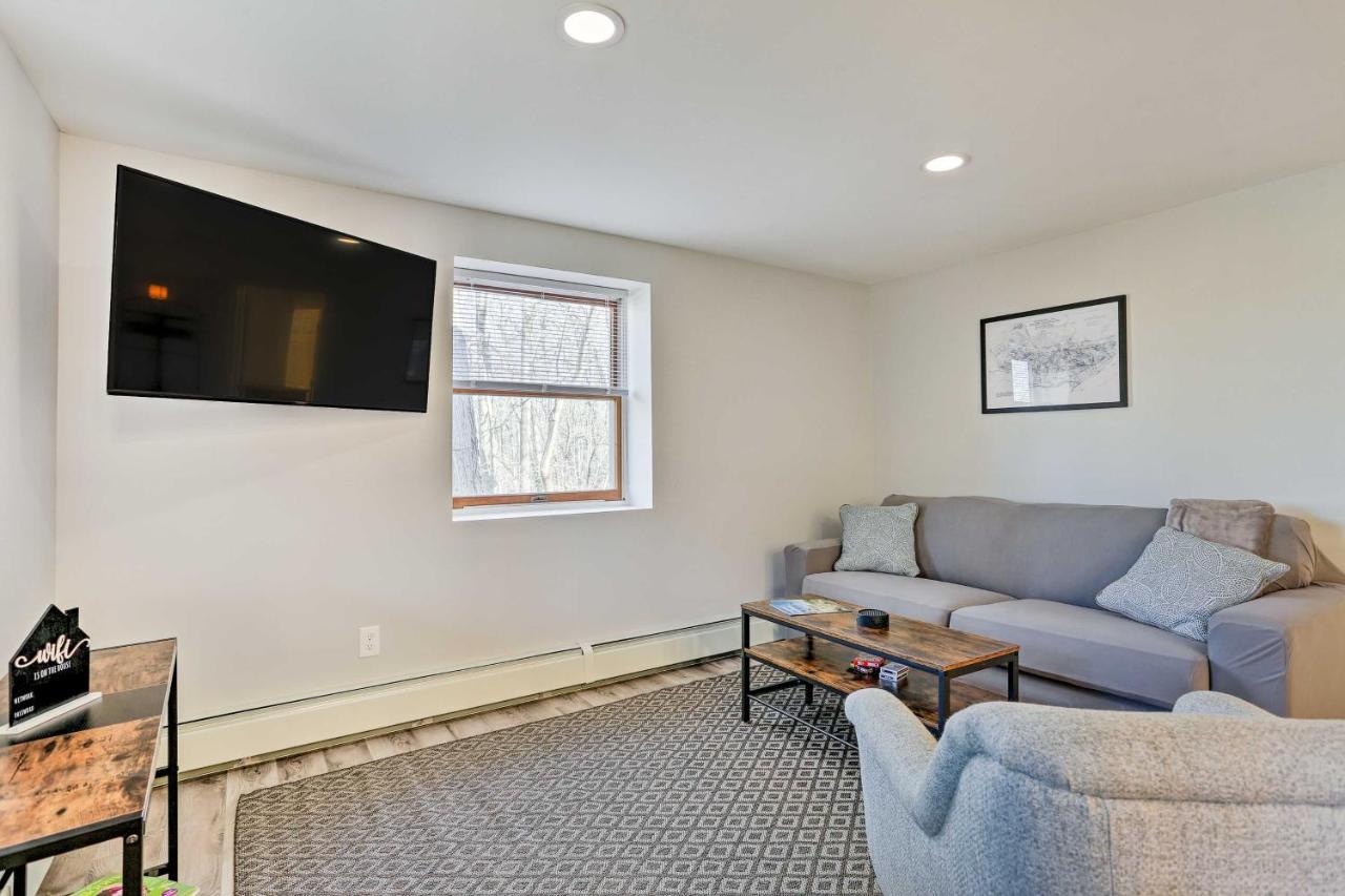 Charming Beacon Apt With Fire Pit Near Hiking! エクステリア 写真