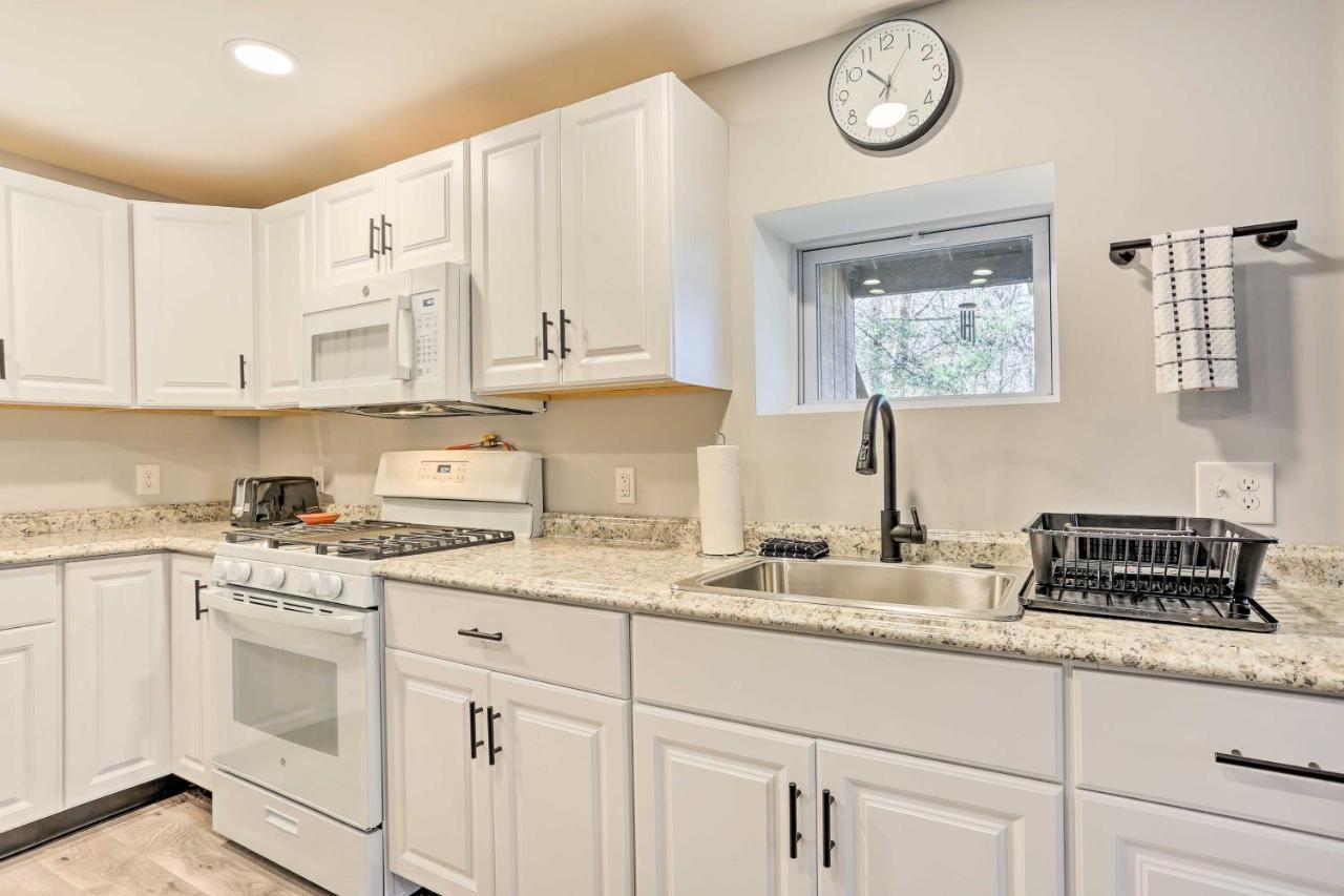 Charming Beacon Apt With Fire Pit Near Hiking! エクステリア 写真